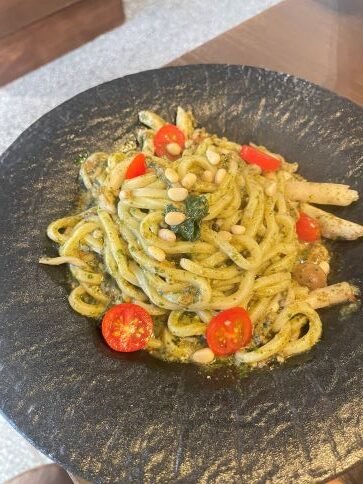 素食毋肉1999青醬松子義大利麵