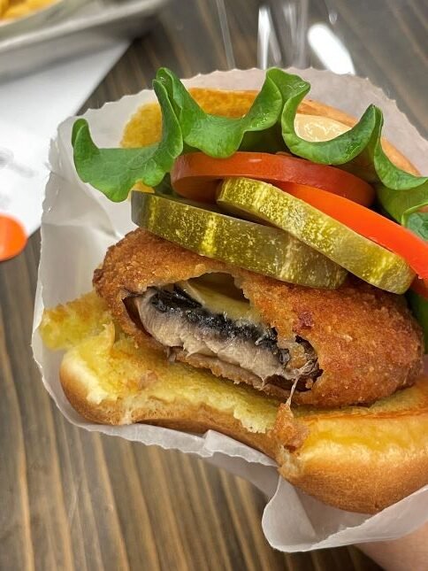 台灣也要！在日本吃紐約最好吃的漢堡「Shake Shack」