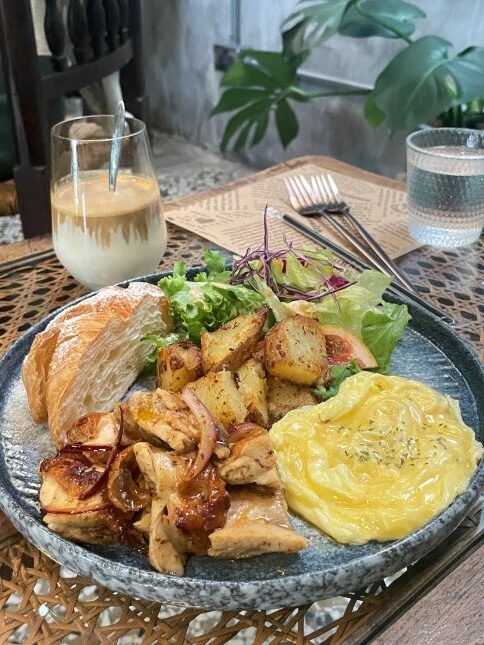 [台中西區]產出the food:台北來的人氣早午餐，晚間餐酒館試營運中（有素食）