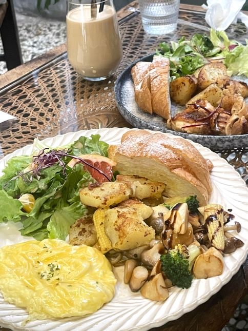[台中西區]產出the food:台北來的人氣早午餐，晚間餐酒館試營運中（有素食）