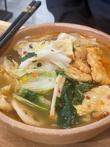 苗里素食推薦：發現尚順週邊美食「味萊樹頭份店」