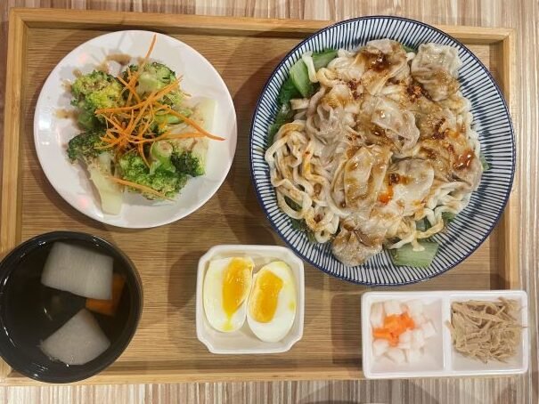 苗里素食推薦：發現尚順週邊美食「味萊樹頭份店」