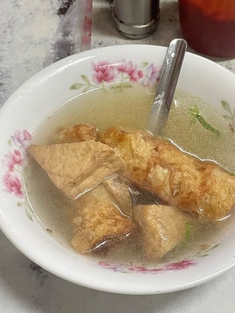 林明堂素食麵｜彰化鹿港超夯老字號素食麵店，豆包菜捲超人氣！