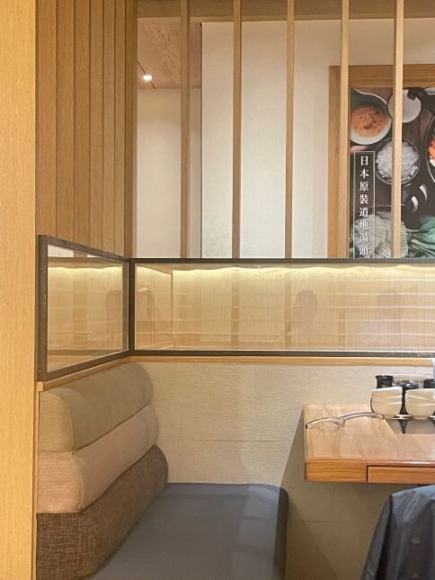 Read more about the article 新竹巨城Mo-Mo-Paradise壽喜燒：提供素食鍋與多樣葷素吃到飽餐點