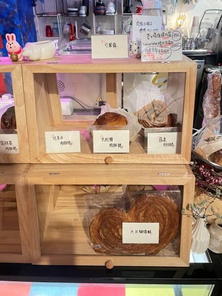 【新竹美食】吉十咖啡肉桂捲狂銷百萬份！城隍廟周邊必吃甜點