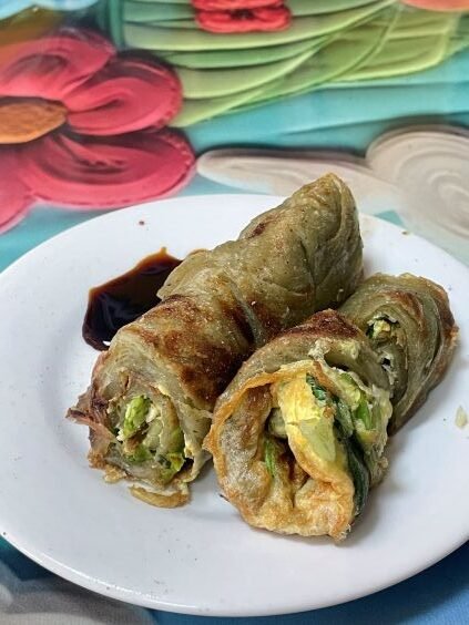 新竹竹北素食早餐推薦｜聖德蔬食早午餐：人氣抓餅加蛋好吃又平價！