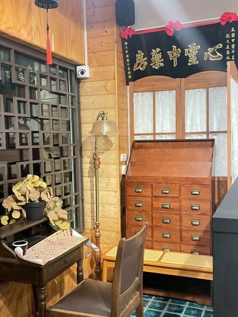 台中北屯蔬食新開幕｜兔子遇到熊：高質感素食料理＋夢幻建築美拍餐廳