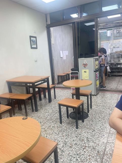新竹東區越式素食推薦｜弘明素食｜內用環境