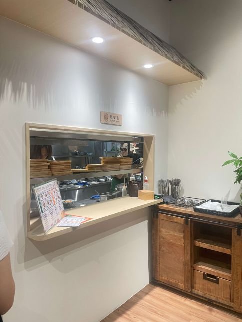台中北屯蔬食推薦｜熱浪小島北屯店新開幕！近總站夜市、Costco的南洋蔬食餐廳
