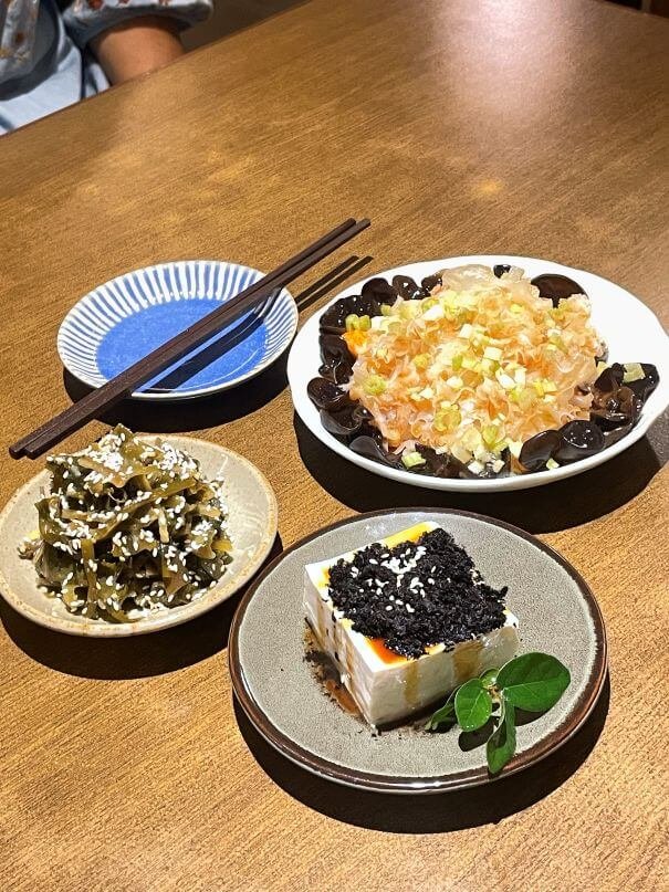 台中西屯素食推薦｜曙光居蔬食料理：連續蟬連米其林推薦的家常蔬食小菜推薦