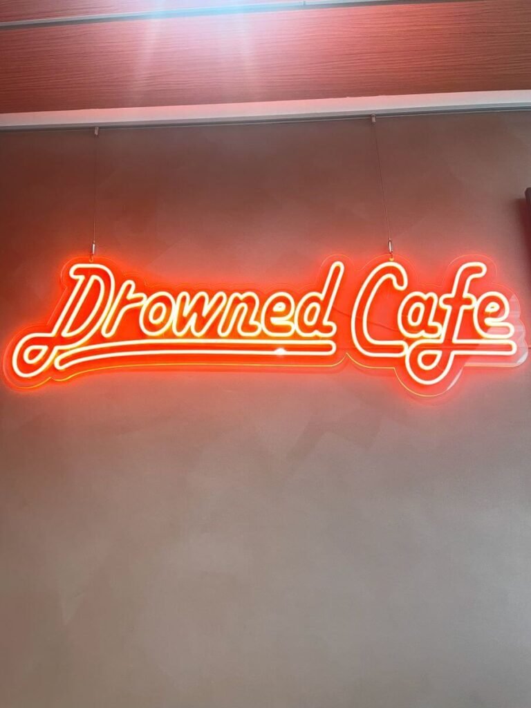 台中北屯捷運舊社站沈溺咖啡 Drowned Cafe