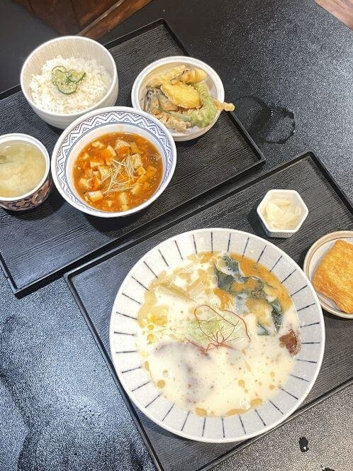 台中素食餐廳推薦|栗久純素料理:招牌猴菇拉麵+日式定食!日系風格蔬食餐廳重新開張 13 台中素食餐廳推薦|栗久純素料理餐點介紹日式定食