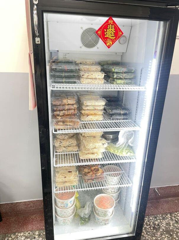 台中北屯素食推薦｜小莉素食：重慶風味麻辣燙＋手工水餃，辣得過癮超爆好吃！