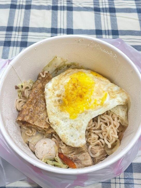 新竹葷素共食－灃源鍋燒｜鍋燒麵、炒泡麵通通有，素食分鍋烹煮，吃素者也安心！