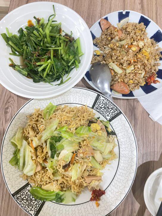 新竹竹北素食推薦｜牧野蔬食：現炒爆香的炒泡麵、炒粄條都太好吃！