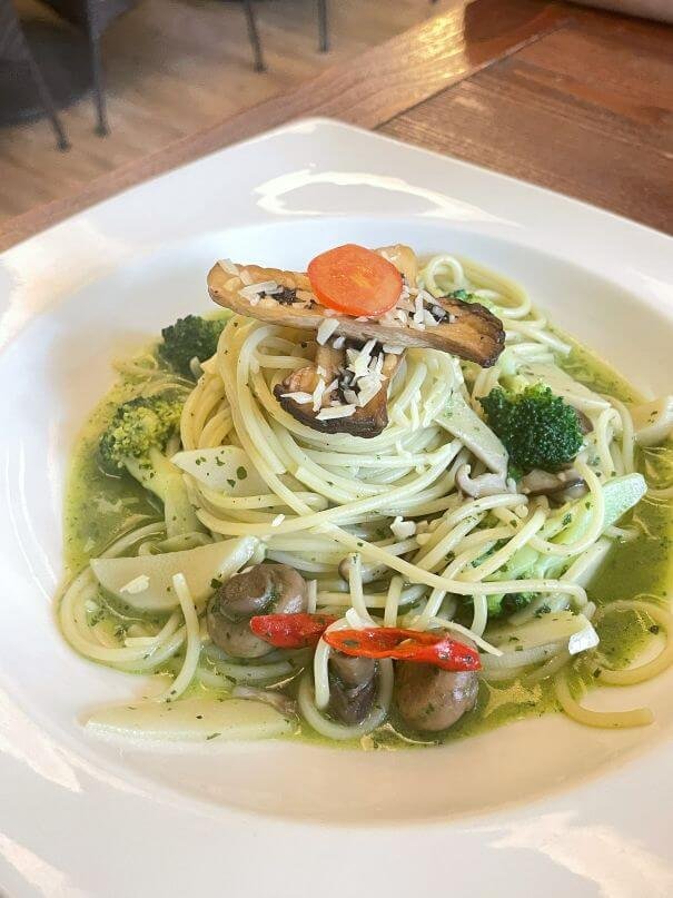 苗栗竹南素食推薦｜I-su 艾蔬食 鄉村風義式蔬食餐廳，義大利麵、窯烤披薩，完整菜單一次看