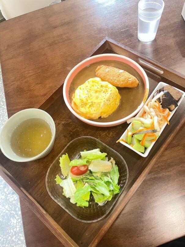 新竹素食餐廳｜BitterSweet 比特甜：巷弄裡的低調蔬食館，飯麵咖哩都有，連葷食者也愛！