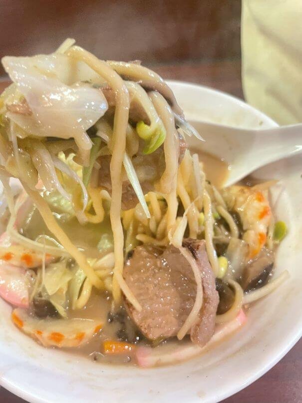 台中東區素食拉麵推薦｜福屋九月限定「長崎強棒麵」，豪華蔬菜＋素肉與素海鮮＋雨來菇