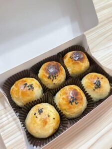 Read more about the article 台中蛋黃酥推薦｜不二糕餅：傳承彰化老餅店技術，日銷千盒的人氣中秋伴手禮