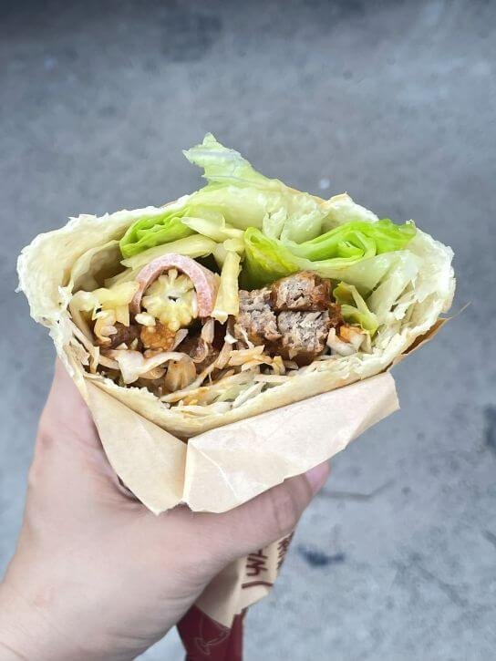 台中素食小夜市｜中秋節不烤肉也行！蔬食餐車限定登場，凰丫瑪墨西哥捲、樹巢燒烤超好吃！